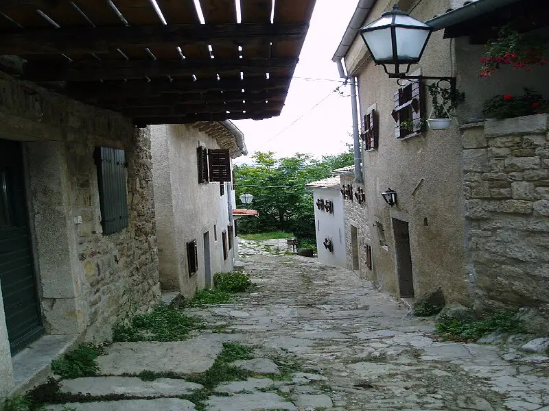 Croatia off the beaten path - Hum